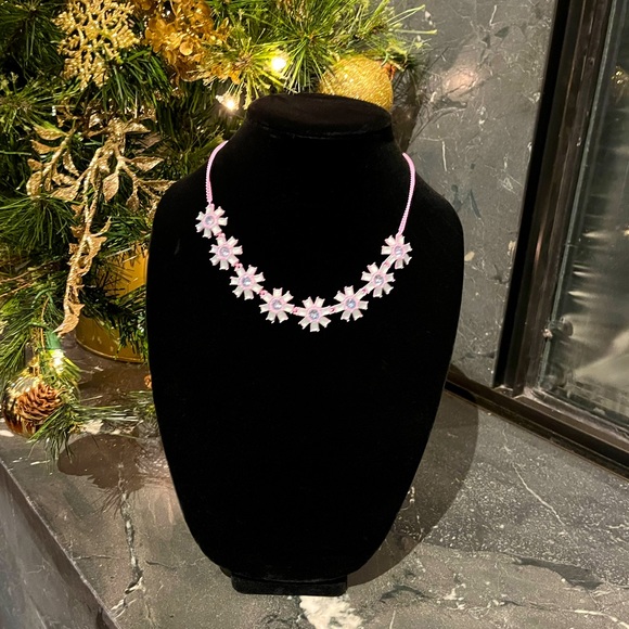 Jewelry - Flower Necklace